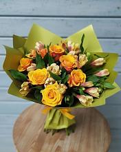 Букет цветов из:  Альстромерии и Розы в Новой Чаре