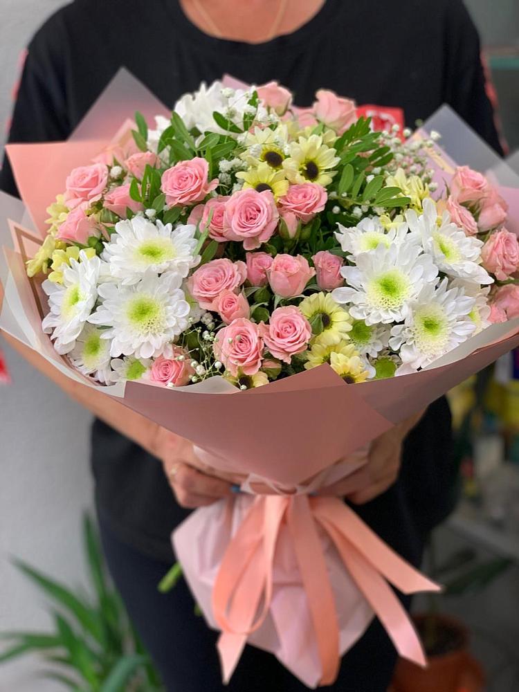 Букет цветов из: Розы и Хризантемы в Новой Чаре