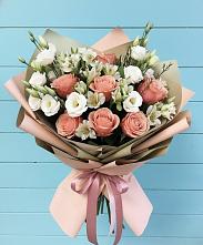 Букет цветов из:  Розы, Альстромерии и Лизиантусы в Новой Чаре