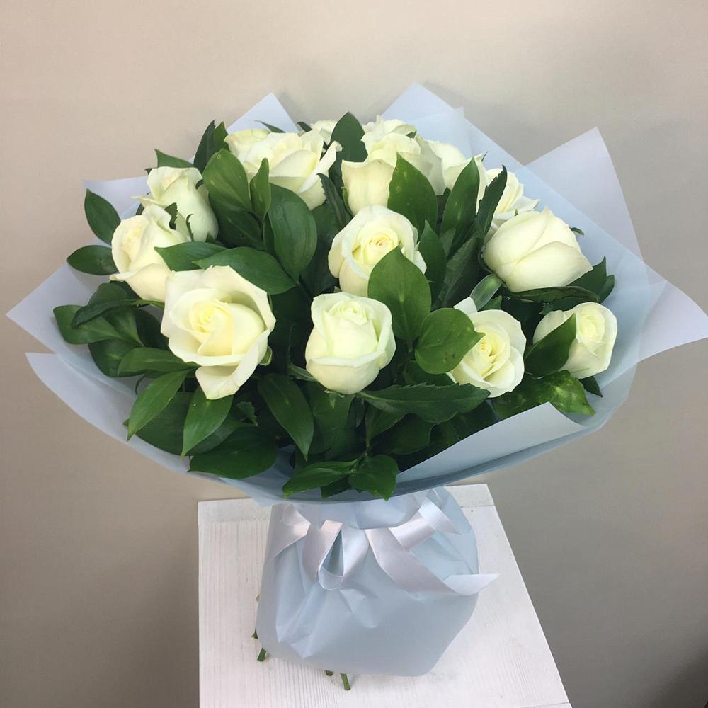 Букет 15 Белых роз Проуд в Новой Чаре