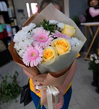 Букет цветов из:  Герберы, Розы и Хризантемы в Новой Чаре