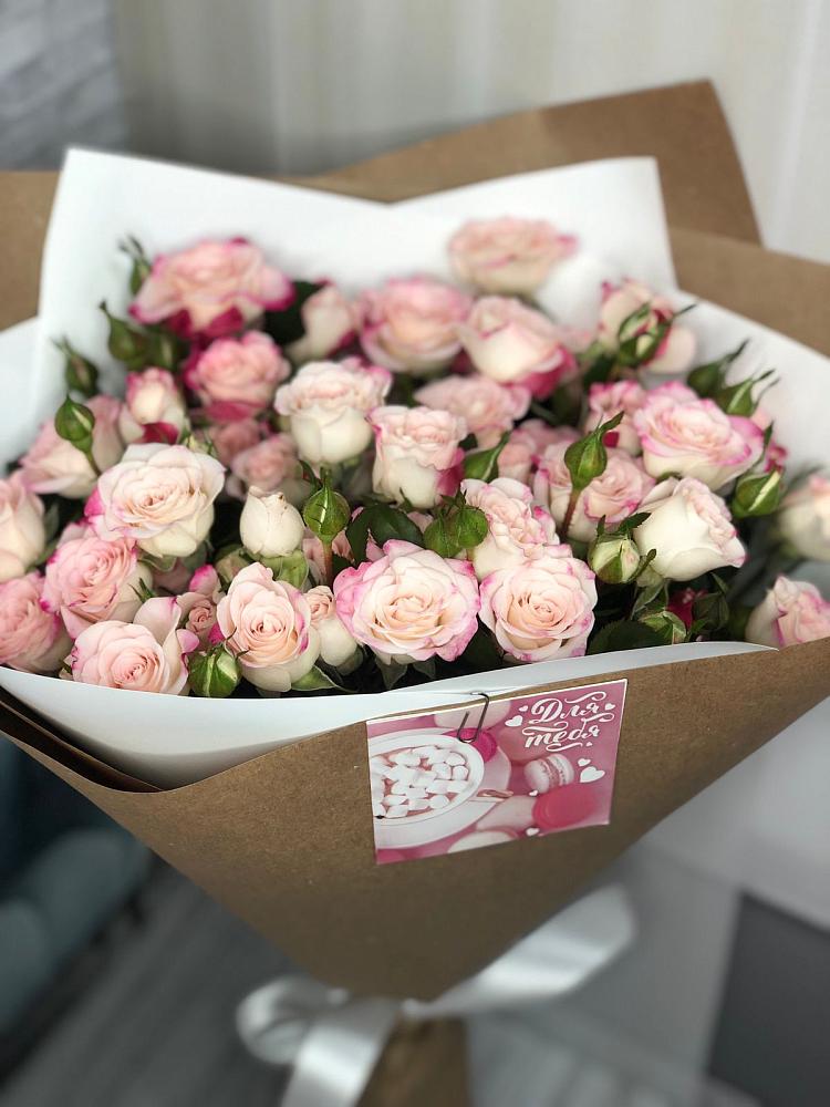 Букет цветов из: Розы в Новой Чаре