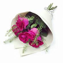 Букет цветов из:  Розы #REPLACE_PRED# Новой Чаре