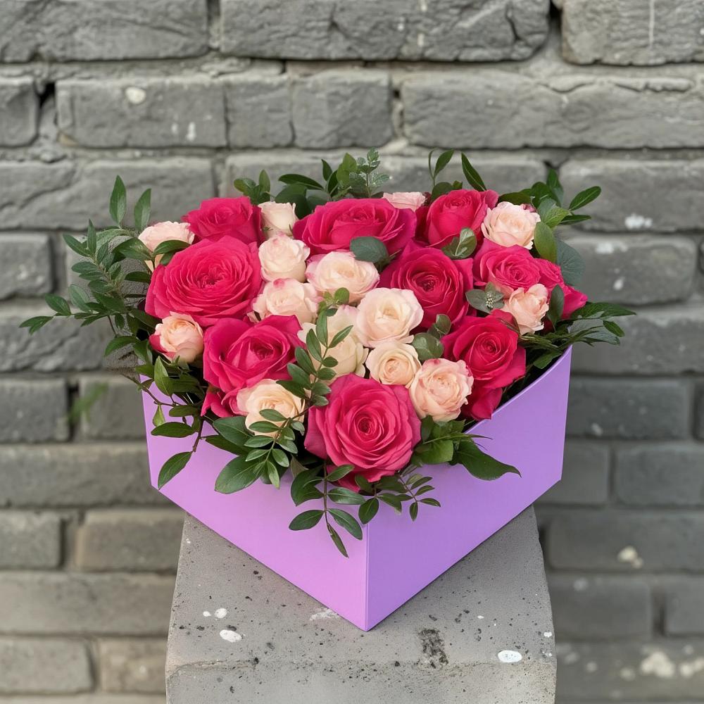 Цветочная композиция из Розы в коробке в Новой Чаре