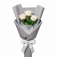 Букет 3 белые розы в Новой Чаре