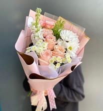 Букет цветов из:  Хризантемы и Розы в Новой Чаре