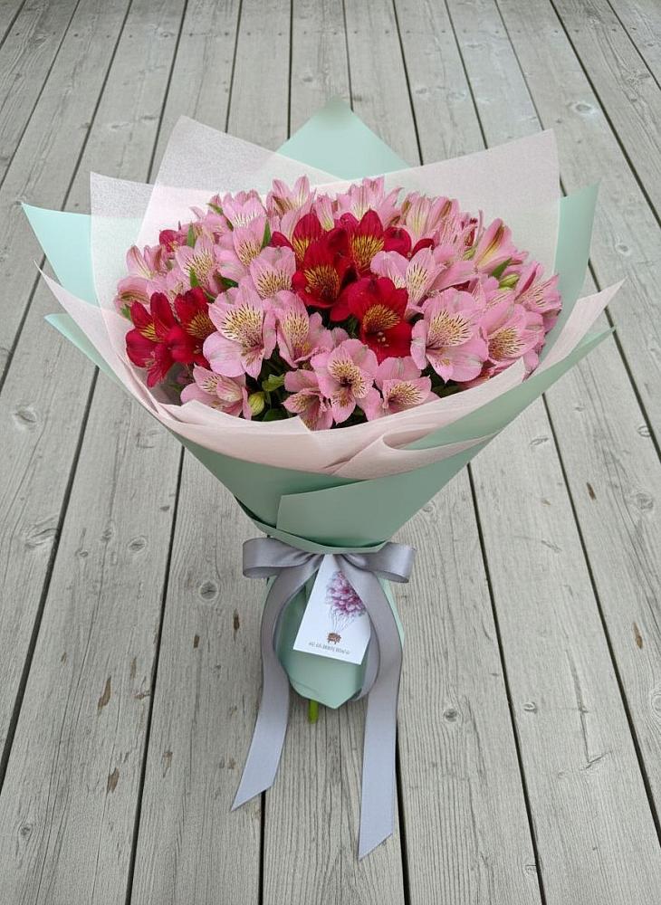 Букет цветов из: Альстромерии в Новой Чаре