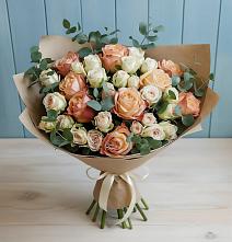 Букет цветов из:  Альстромерии и Розы в Новой Чаре