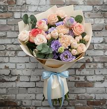 Букет цветов из:  Розы, Лизиантусы и Гвоздики в Новой Чаре