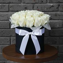 Цветочная композиция из Розы в шляпной коробке в Новой Чаре